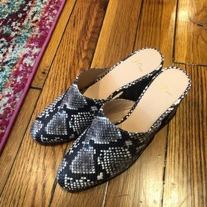 Block-heel mules in faux snakeskin | Never Worn